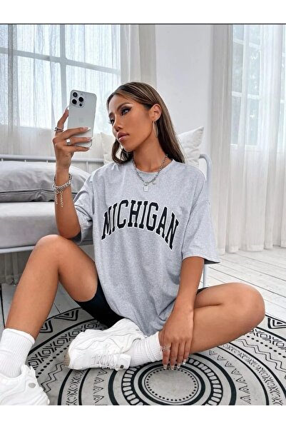 ALİKA Tricou negru unisex oversize cu imprimeu Michigan