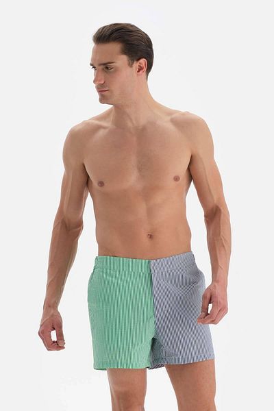 Dagi Grün-blau gestreifte Herrenshorts mit Gürtel