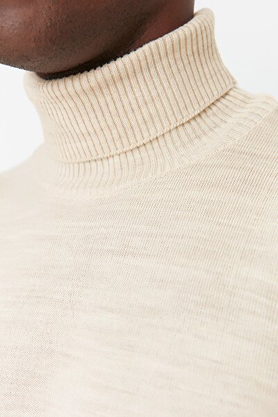 Trendyol Collection Ecru Slim Fit Turtleneck Basic Sweater - TMNAW21KZ0755
