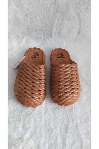 GEZER Non-Slip Plastic Comfortable and Lightweight Closed Wet Floor Slippers