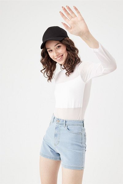 ByCukurovaFrango Pantaloni scurti de damă, jeans, albastru gheață, denim scurt frango