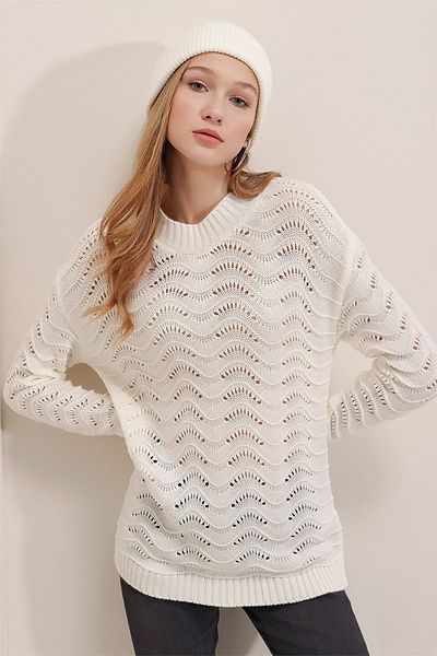 AQE FASHION Women's White Wave Openwork Sweater