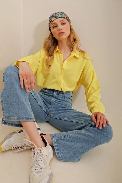 Trend Alaçatı Stili Gelbes Basic-Viskosehemd für Damen ALC-X5442