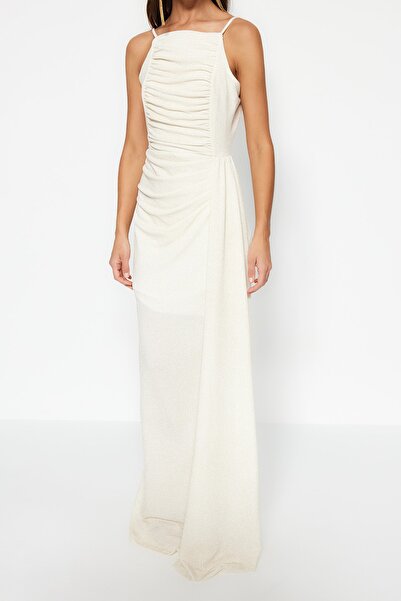 Trendyol Collection Ecru Body-Sitting Pletené třpytivé svatební/Nikah dlouhé večerní šaty TPRSS23AE00250