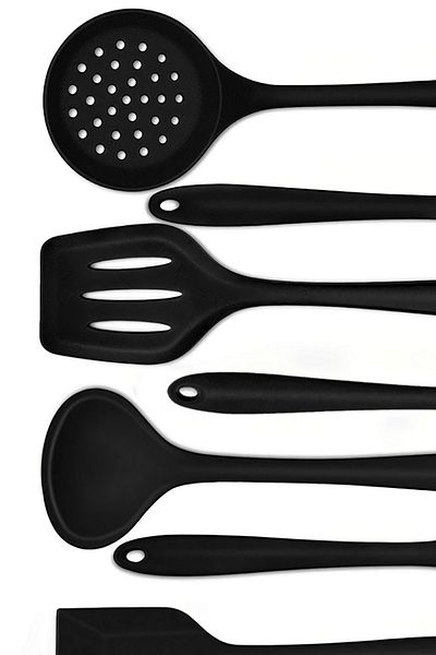 ÖzSa Home 8 Piece Heat Resistant Silicone Serving Set - Fireproof and Non-Stick Colander, Ladle, Spoon and Brush Spatula