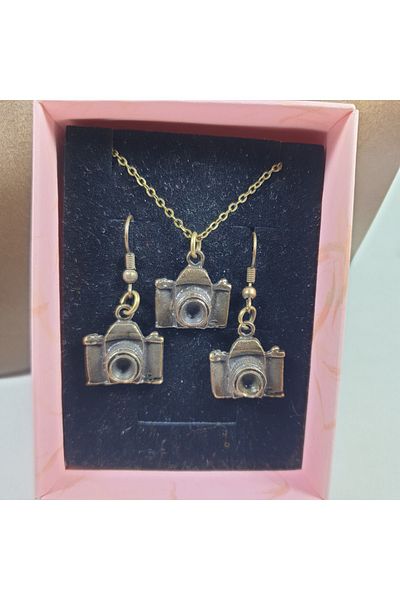 Ororabutik Bronze Color 20mm Necklace and Earring Set with Camera Figure