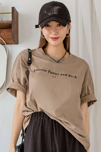 blausee wear Μαύρο μπλουζάκι Forever Funny And Rich Printed Unisex Oversize