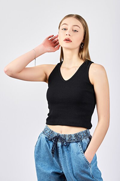 ladyzey قميص داخلي نسائي أسود برقبة على شكل حرف V