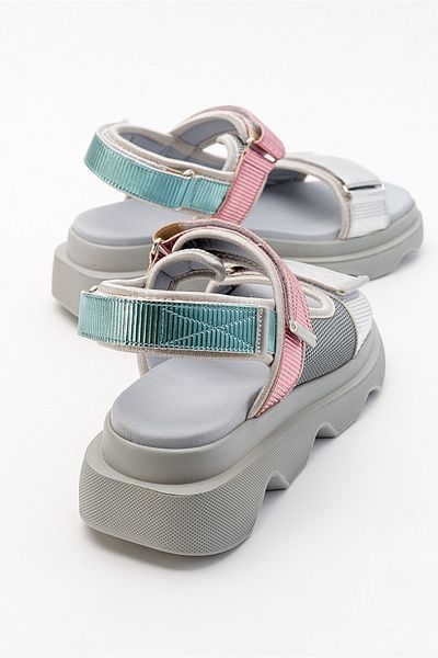 LuviShoes صندل نسائي متعدد الألوان من Arey Blue