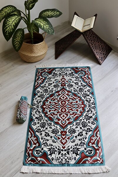 Bilenler Pratik Ve Taşınabilir Ipek Dokulu Keseli Seccade Halı Desenli S10012