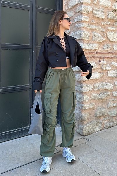 Nazliye Cargo Jogger Pants
