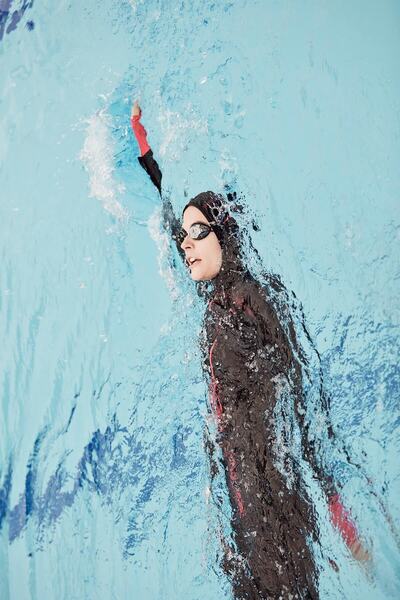 Haşema Seria Performance Bandă pentru picioare fucsia Detaliu negru 6 piese Set costum de baie hijab H-per 50