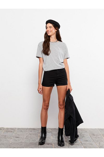 LC Waikiki Gerade geschnittene Jeansshorts für Damen im Standardschnitt