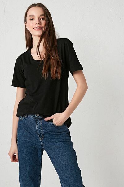 LC Waikiki Tricou negru de damă, cu gât în ​​U, cu mânecă scurtă, din bumbac, din stilul tău de modă