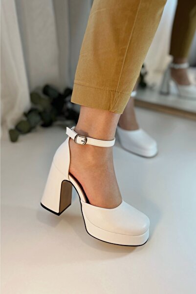 POLKA STORE Pantofi albi Aslaug din piele mată pentru femei, cu vârf închis, cu toc înalt