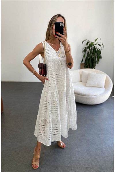 BEBE PLUS 26096 Decolteu în V - Rochie ecru fără mâneci cu etaje