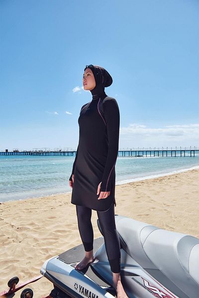 Haşema Performance Series Shoulder Hidden Zipper Λεπτομερές μαύρο Lycra 4 τεμαχίων Σετ μαγιό Hijab H-per