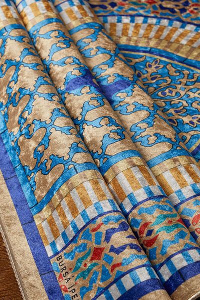 Bursa İpek Gold Velvet Rug Prayer Rug