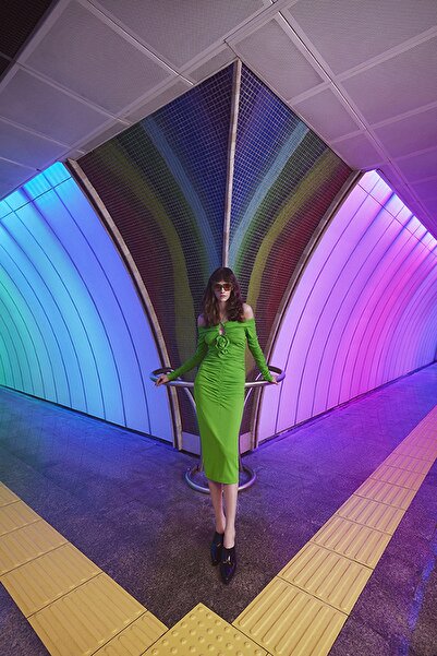 Jus De Pommes Yeşil Büzgü Detaylı Kayık Yaka Uzun Kollu Midi Boy Elbise