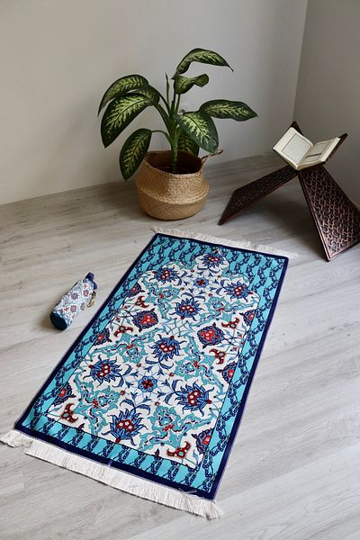 Bilenler Practical And Portable Silk Textured Pouch Prayer Rug Flower Patterned S10011