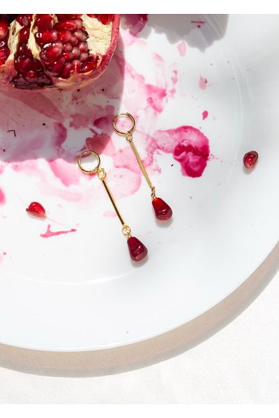 CHARMLUCKY Murano Pomegranate Grain Long Earrings