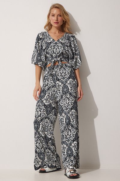 Happiness İstanbul Schwarz-weiß gemustertes Damen-Set mit Bluse und lockerer Hose MC00161