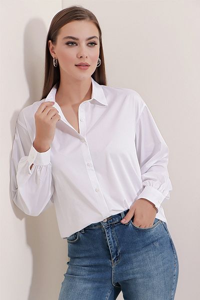 Pattaya Women's Regular Fit Basic Shirt