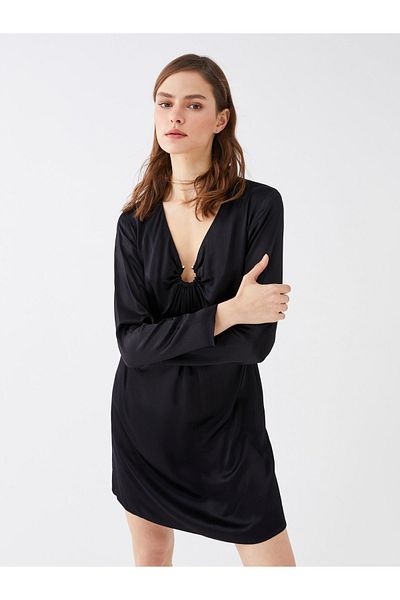 LC Waikiki Γυναικείο φόρεμα με λαιμόκοψη ίσιο μακρυμάνικο σατέν
