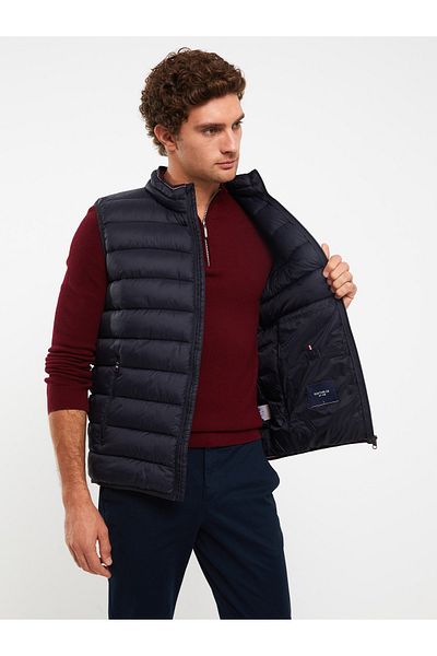 LC Waikiki Standard-Mold-Stehkragen-Puffweste für Herren
