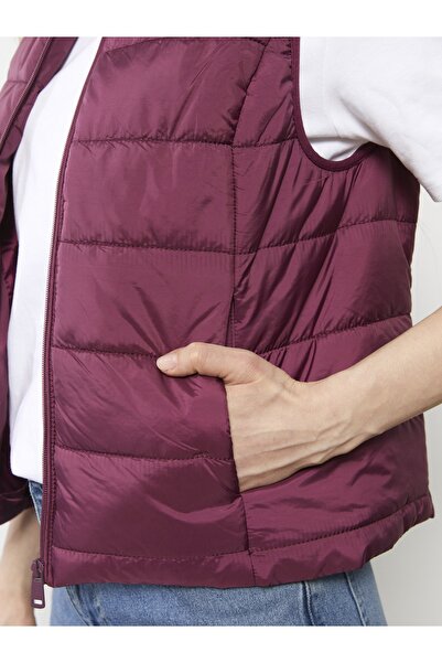 LC Waikiki Kadın Dik Yaka Düz Şişme Yelek