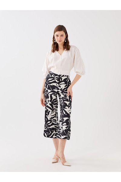 LC Waikiki Gemusterte Damen-Caprihose mit elastischem Bund