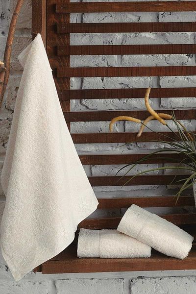 Cotton Box Cream Colored 3-Piece Guipure Towel Set - 30X50 cm