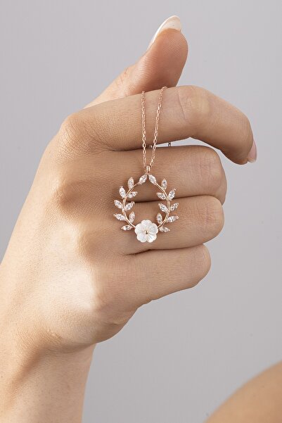 ESSARE 925 Ayar Gümüş Sarmaşık Manolya Çiçeği Kolye