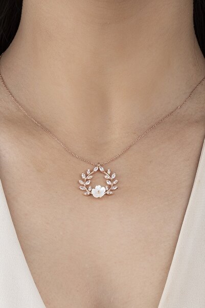 ESSARE 925 Ayar Gümüş Sarmaşık Manolya Çiçeği Kolye