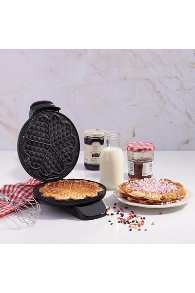 KORKMAZ Black Mia Waffle Maker