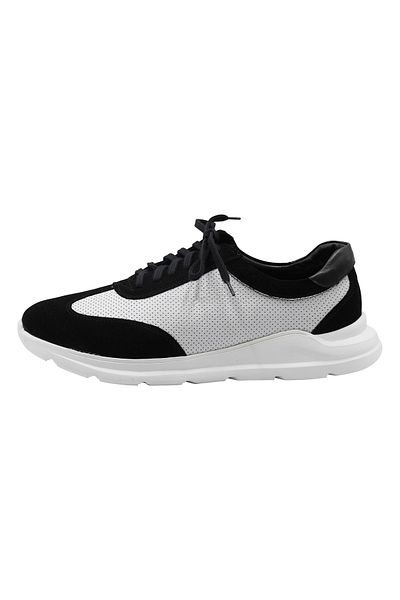 Mo Watley Low Top Sneakers