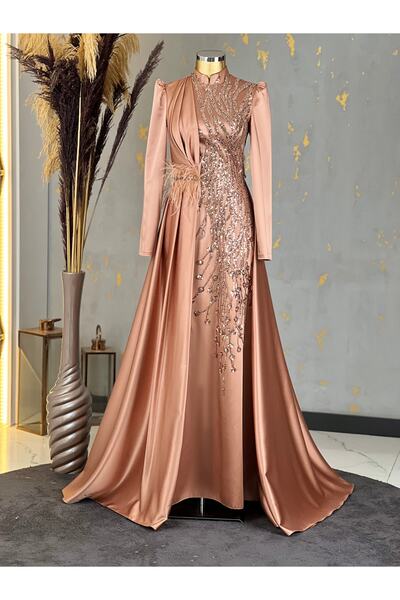 Surikka Вечерна рокля Lina Modest - норка, детайл от пера