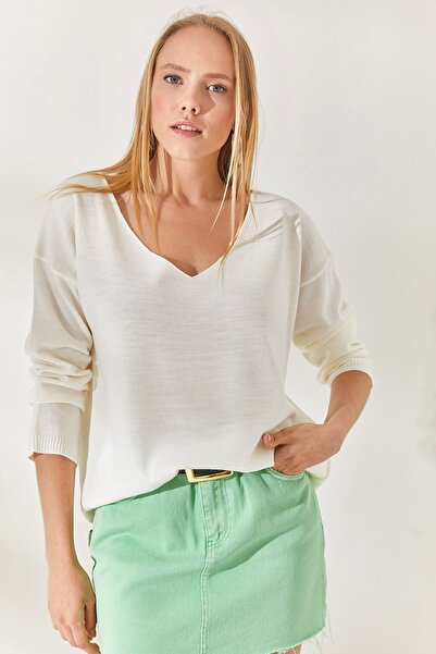 Olalook Bílá ležérní pletená halenka s výstřihem do V BLZ-19001586