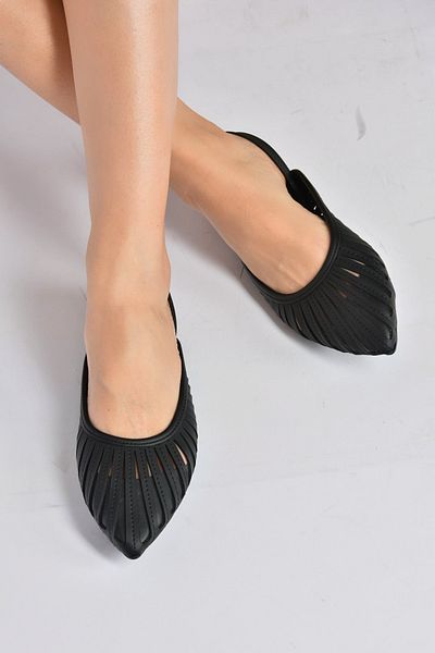 Fox Shoes Dámské černé baleríny K294850109