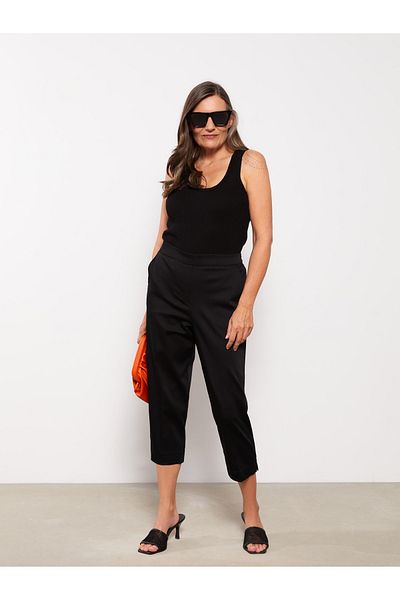 LC Waikiki Flache Caprihose für Damen mit elastischem Bund