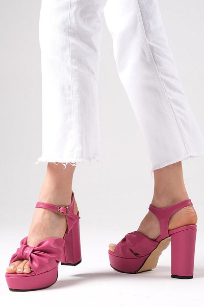 Mio Gusto Leonie Fuchsia Color Cross Strap Platform Women's Heeled Sandals