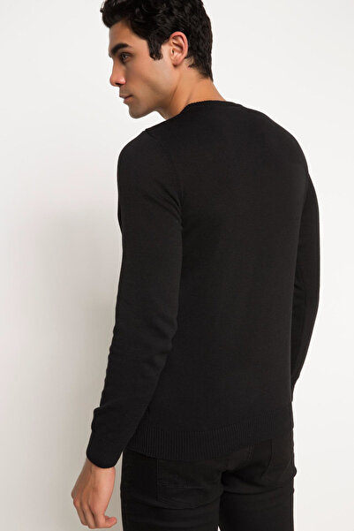 DeFacto Чоловічий трикотажний светр з емблемою та зручним кроєм E3141AZ.17AU.BK27
