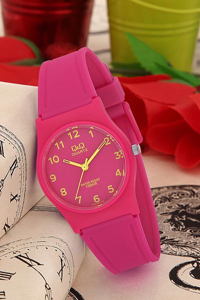 Q&Q Women's Wristwatch 3P433