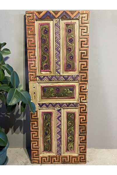 Keçeden Yaşamlar Işlemeli Kapı