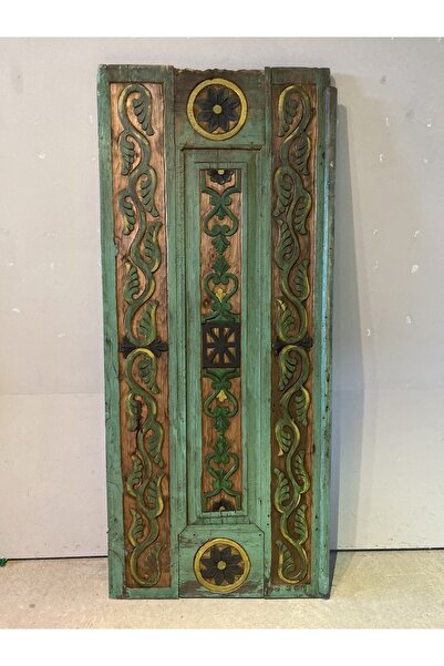 Keçeden Yaşamlar Işlemeli Kapı