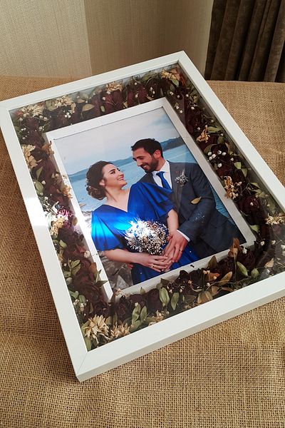 Verda Çerçeve Κορνίζα Verda Memory με 30x40 cm 5 cm βάθος - Σχεδιάστε τα λουλούδια της ειδικής σας ημέρας μόνοι σας! Χωρίς όνομα