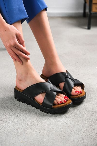 DİVOLYA Papuci pentru utilizare zilnică Suzy Black Cross Band