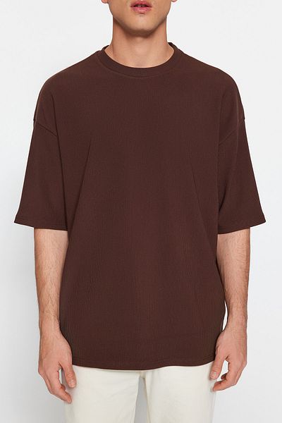 Trendyol Collection Premium T-Shirt mit Ottoman-Muster in Braun - Wide Fit TMNSS23TS00081