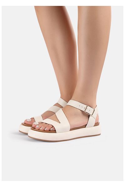 INUOVO Sandalen