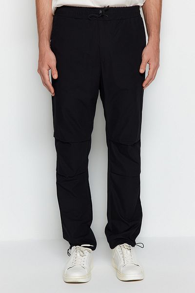 Trendyol Collection Schwarze Jogginghose im Baggy Fit – Fallschirmstoff TMNSS23PL00045